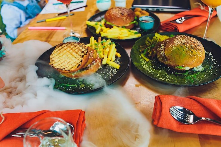 red-greenblack-mini-burgers-with-quinoa-vegetables_152904-37741